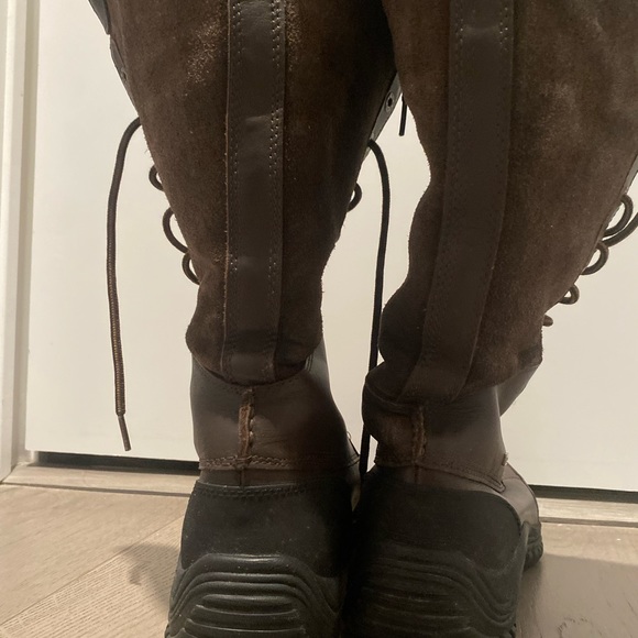 US 8, UGG Women’s Adirondack Waterproof Tall - Picture 3 of 4